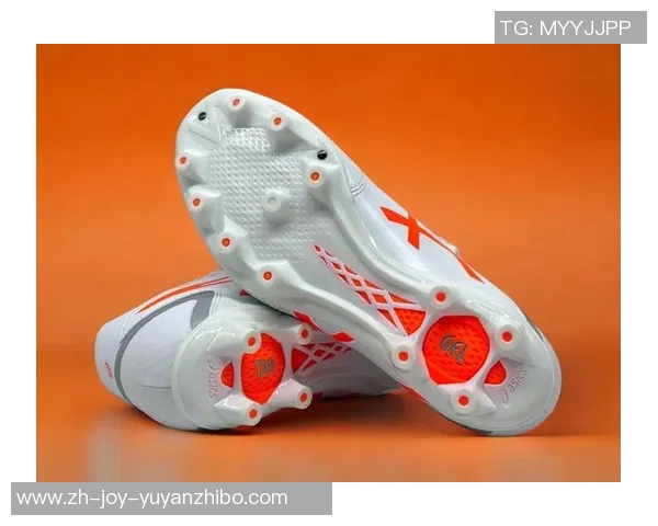 精选女足球鞋图片展示助你找到完美运动装备提升场上表现 精选女足球鞋图片展示助你找到完美运动装备提升场上表现